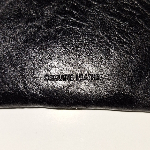 NWT Kenneth Cole leather coin purse with keychain - Picture 4 of 7